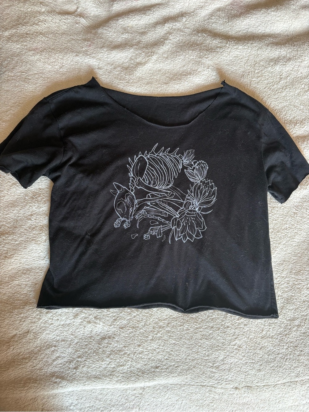 Cat skeleton and florals T-shirt